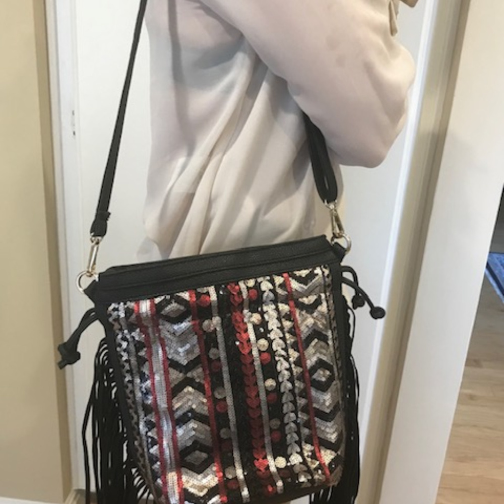 NWT LF Sequins Bag With Fringe - Picture 6 of 6